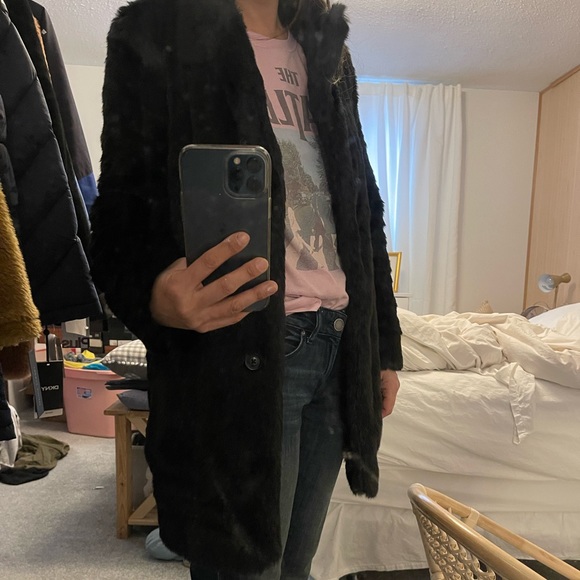 Talula faux fur coat in black - Picture 6 of 7